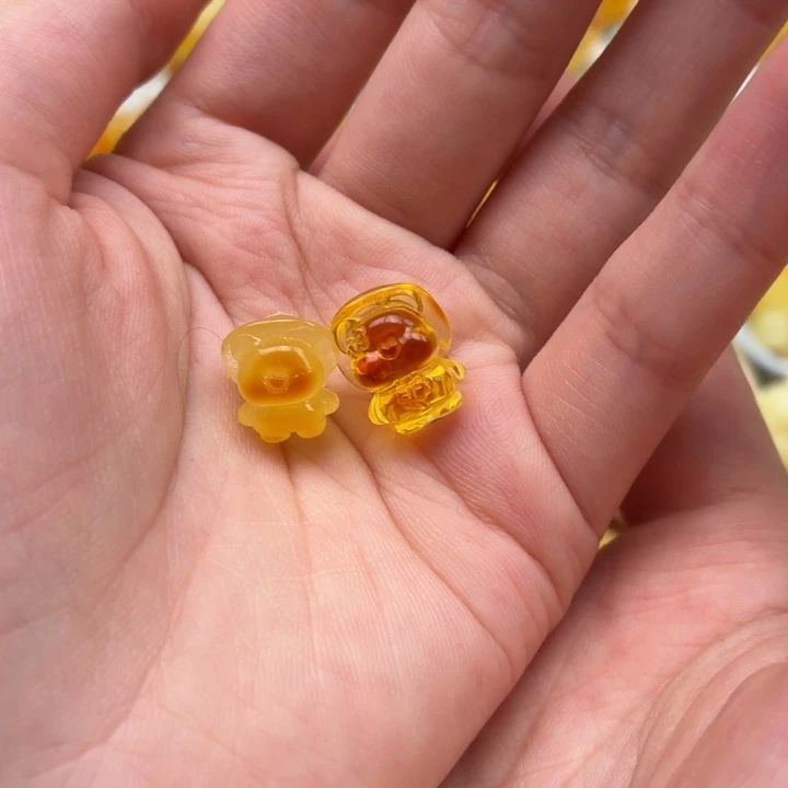 冰***回蜜蜡未镶嵌珠宝奇石