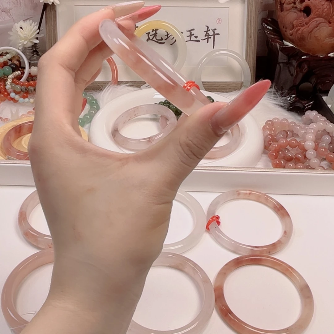未镶嵌手镯石英质玉疏*