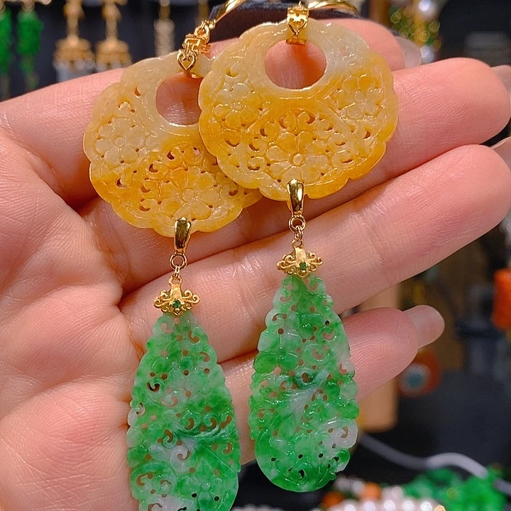 丫***头翡翠未镶嵌耳饰翡翠