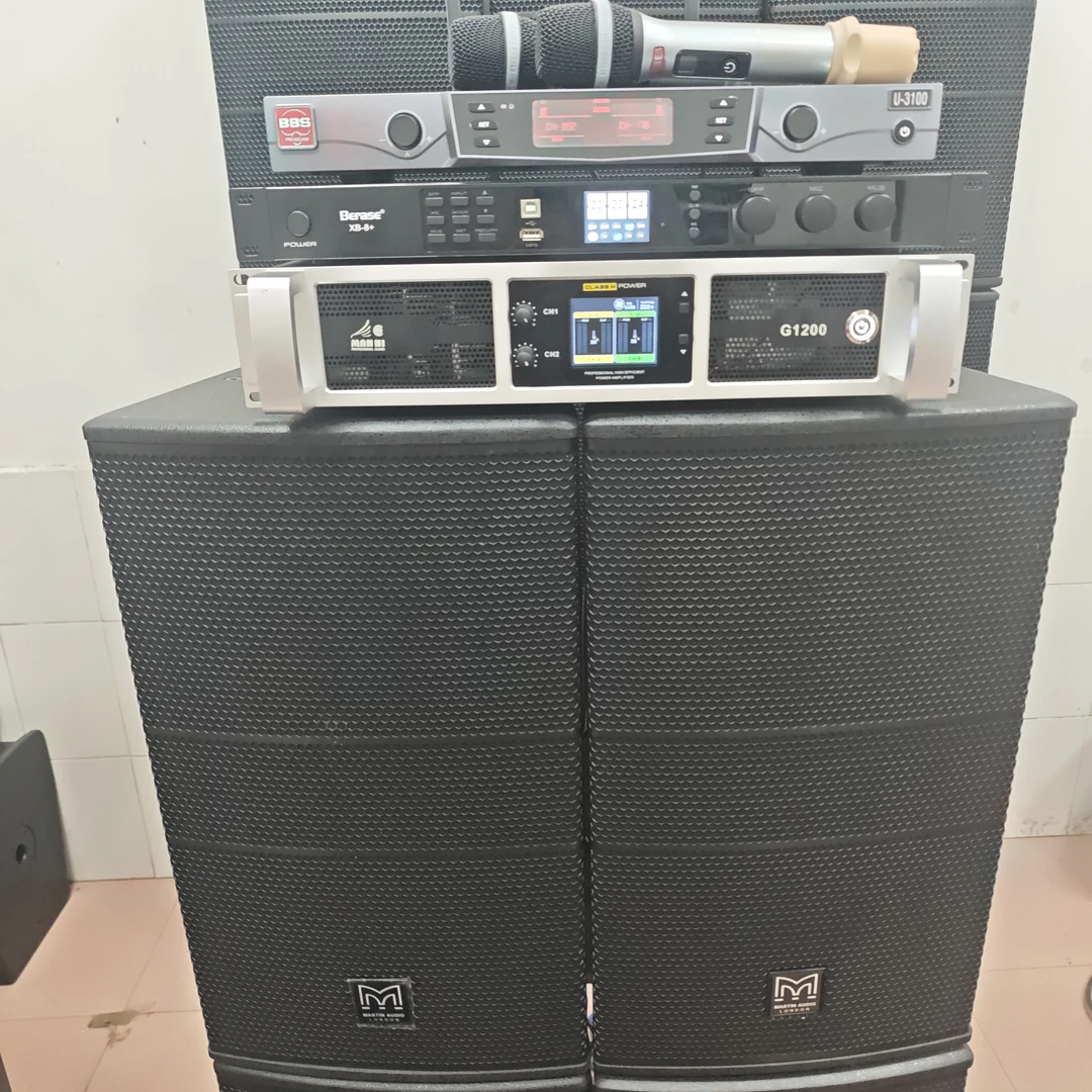95新  玛田一套加一对音响功放