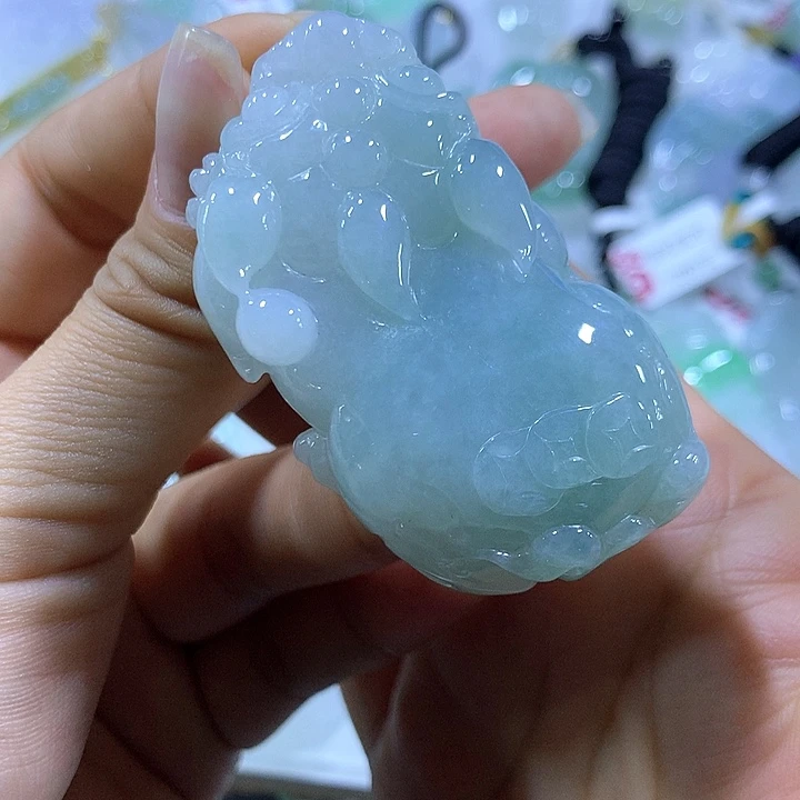 翡翠颈饰未镶嵌天然翡翠A货吊坠