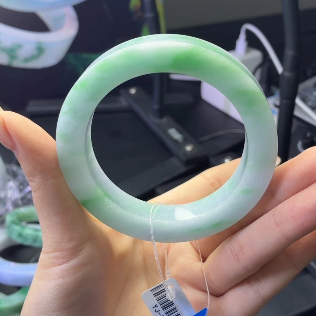 定制翡翠未镶嵌春带彩幻彩