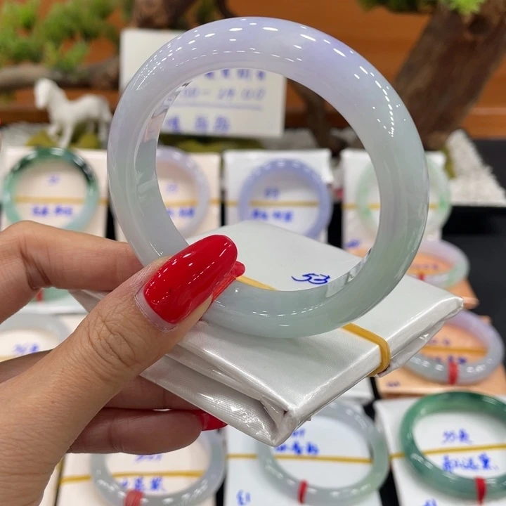 翡翠未镶嵌手镯缅甸翡翠