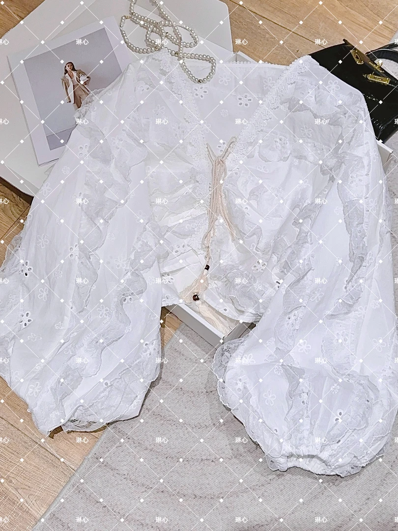 琳心丨白月光丨春季新款气质蕾丝袖边灯笼袖V领衬衣 1744