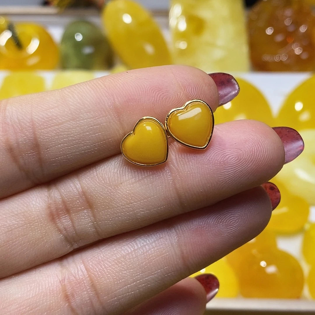 琥珀未镶嵌珠宝奇石