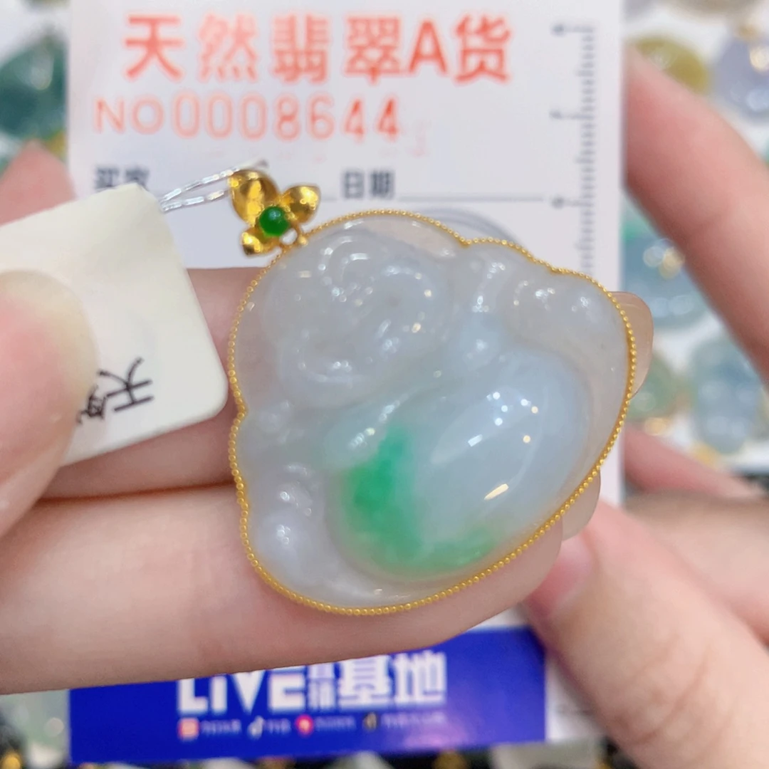翡翠18K金镶嵌颈饰佛公
