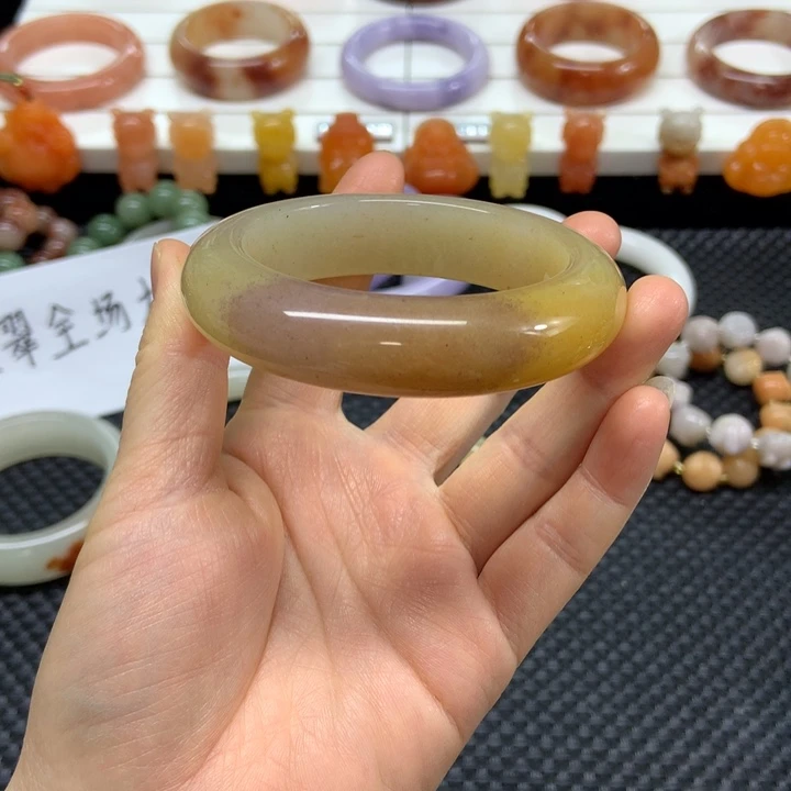 石英质玉未镶嵌手镯