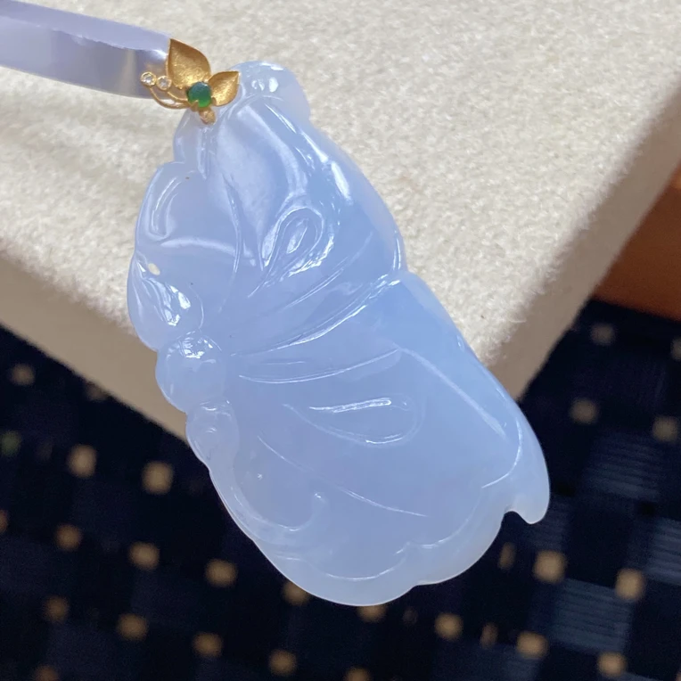 天然翡翠A货18K金镶嵌蓝紫蝴蝶吊坠 36*18*8