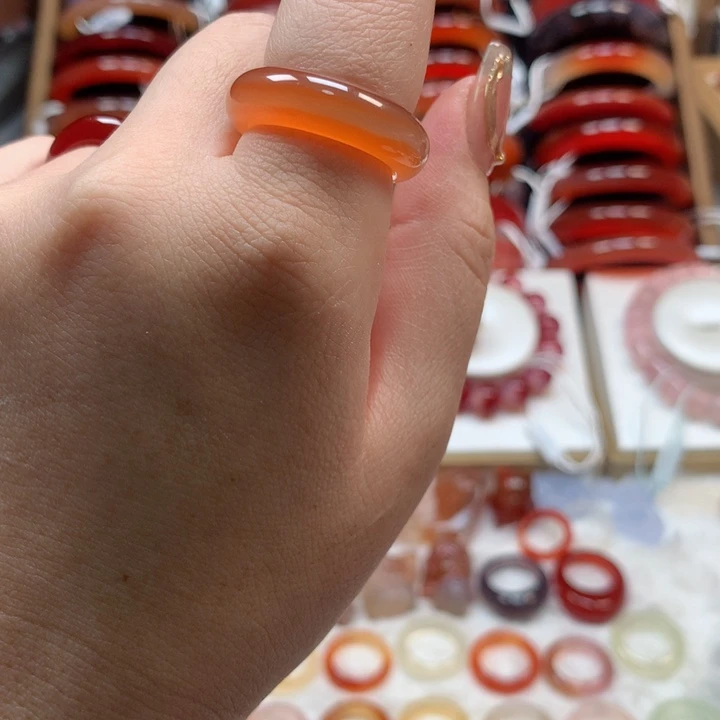 玛瑙/玉髓手镯未镶嵌妙*