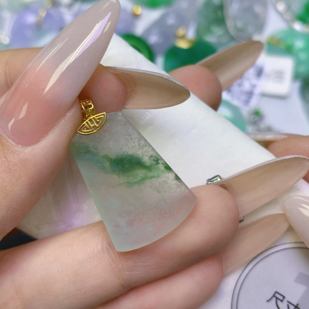 翡翠18K金镶嵌颈饰天然缅甸翡翠a货百元以上9元证书费自理