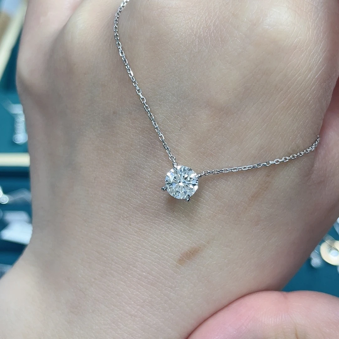 【闪购商品】实验室培育钻石铂Pt950镶嵌四爪一克拉项链