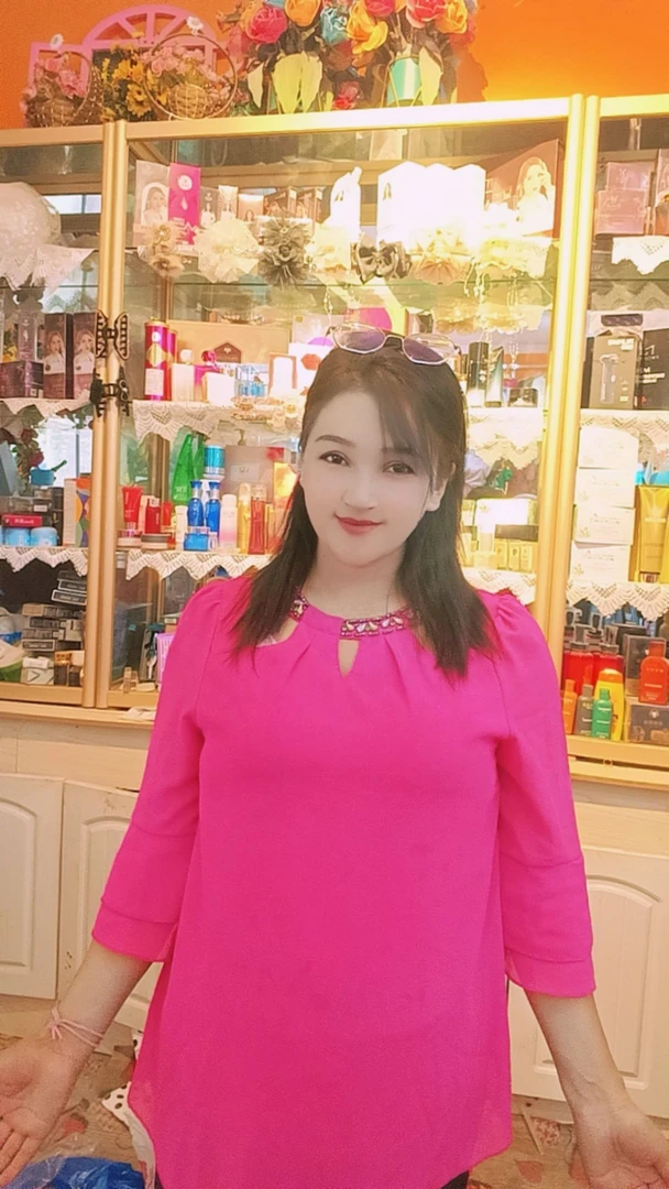 原创设计手工钉珠洋气气质优雅直筒连衣裙