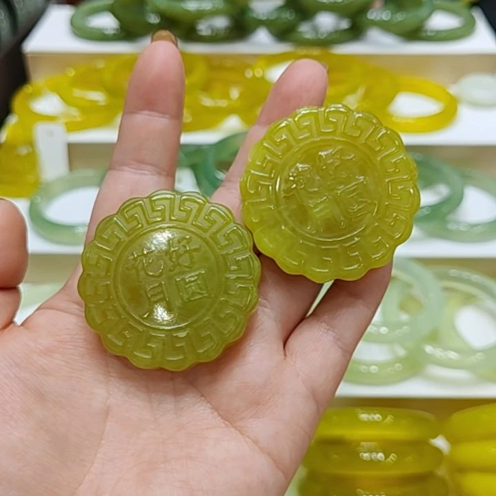 【闪购商品】未镶嵌岫玉手镯狐****。岫玉