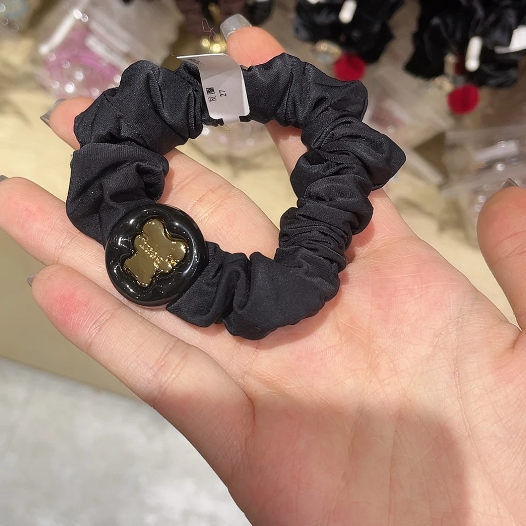 皮质非金属黑色小熊面膜