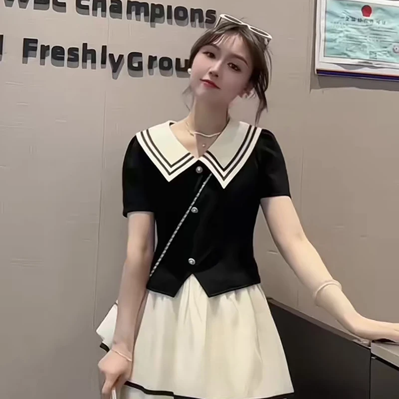WD夏季小香风撞色裙子女洋气减龄俏皮气质收腰娃娃领上衣短裙套装