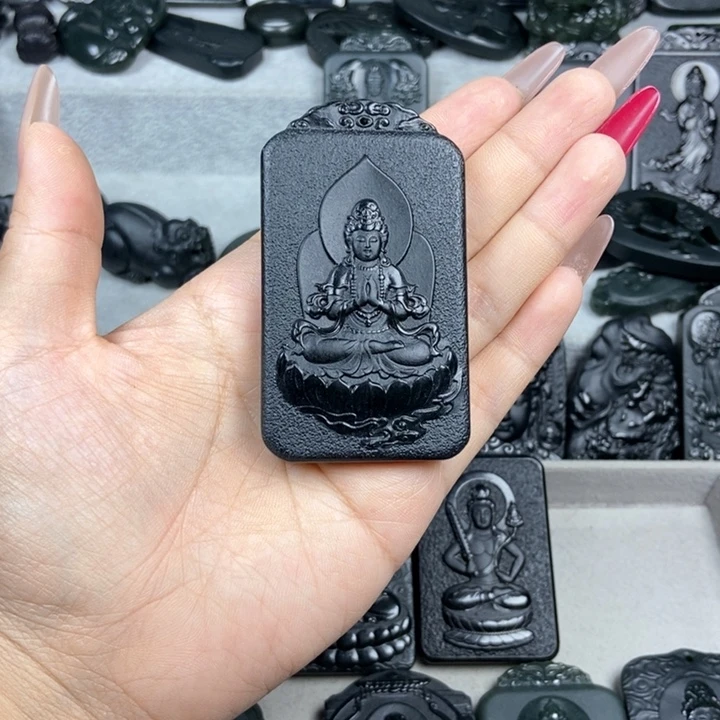 和田玉未镶嵌颈饰寒**影