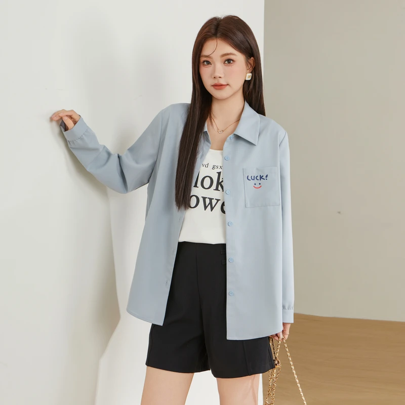 采多宝大码女装卡通印花宽松百搭衬衫ECA2587