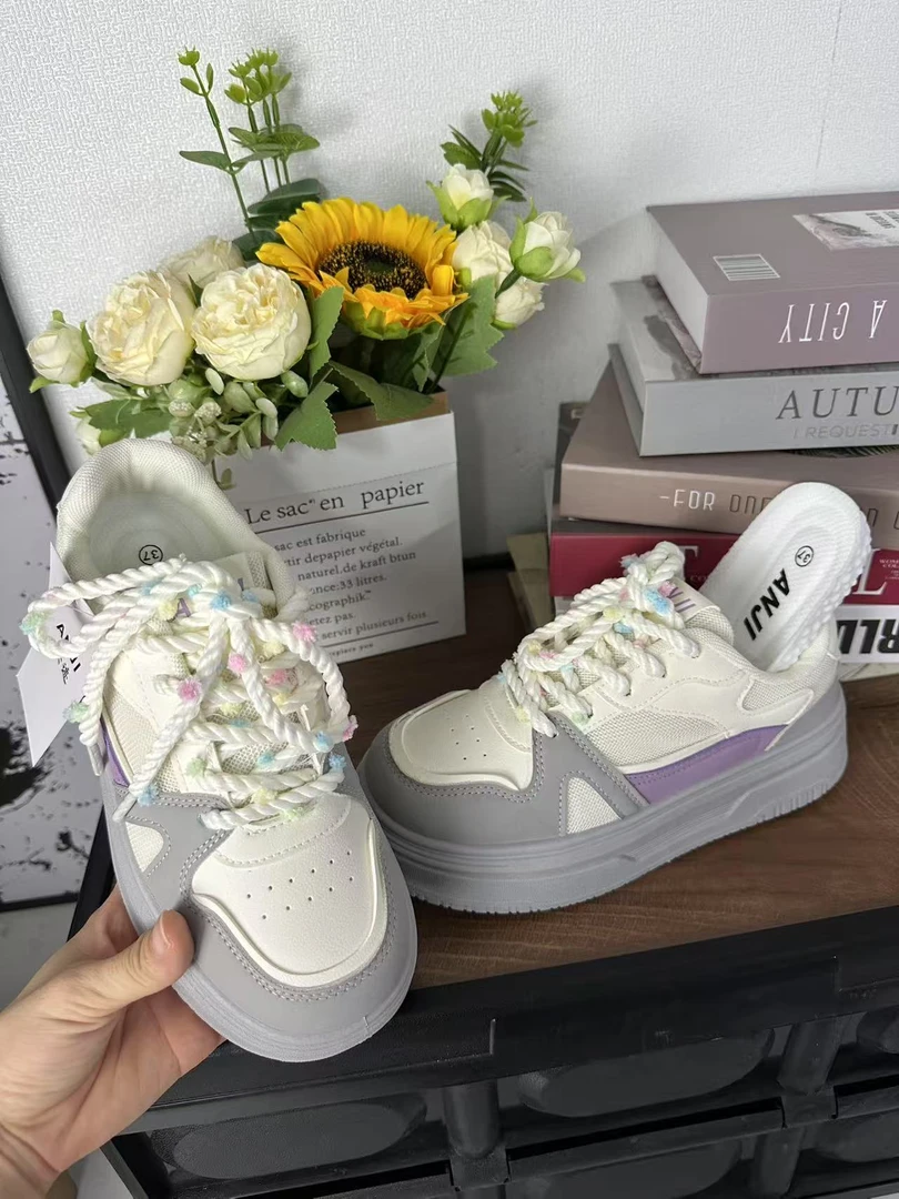 2025春夏百搭裙子鞋子曼波绿简约休闲鞋