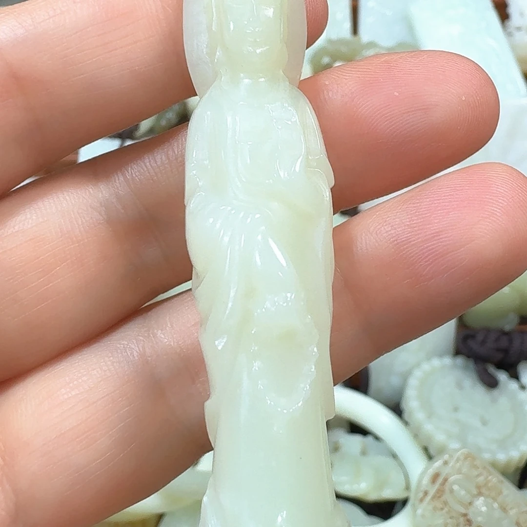 未镶嵌和田玉挂件仁**仁