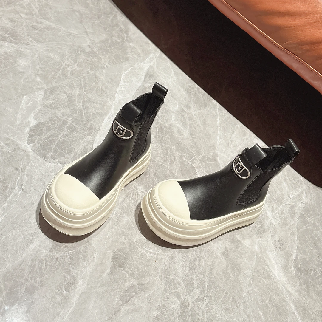 巨轻~厚底增高真皮套筒切尔西靴女2025秋新款短筒烟管靴ins风短靴