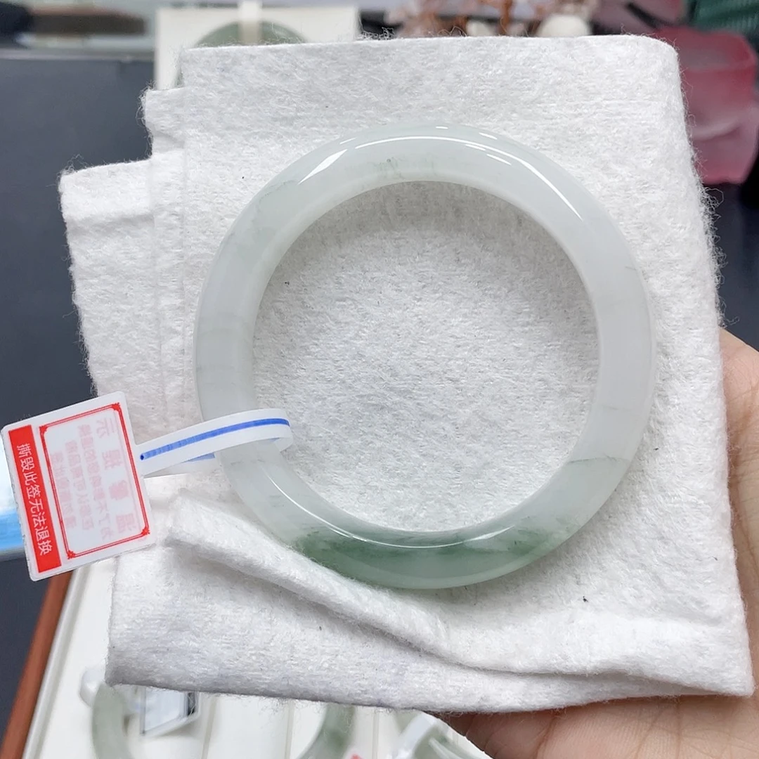 石英质玉未镶嵌手镯