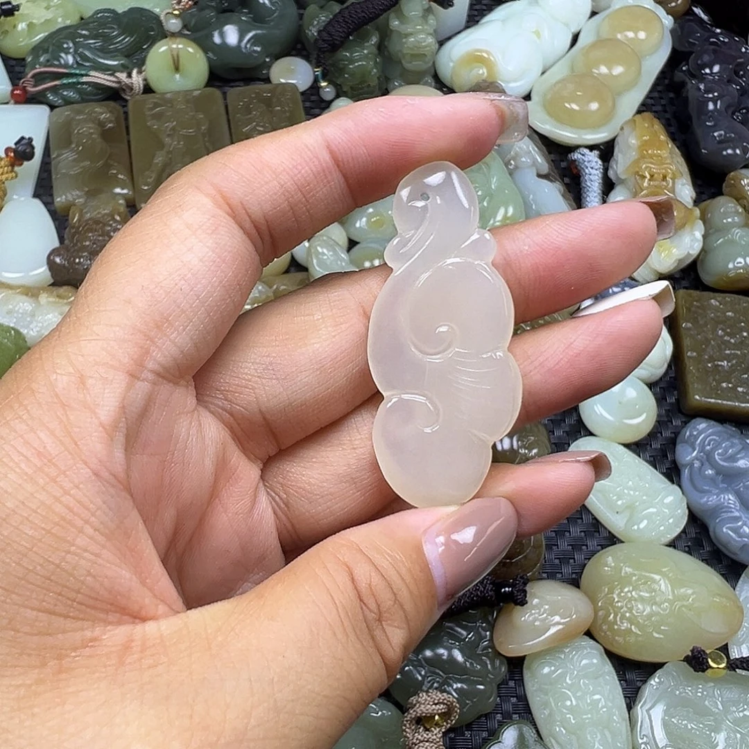 和田玉未镶嵌颈饰卡50