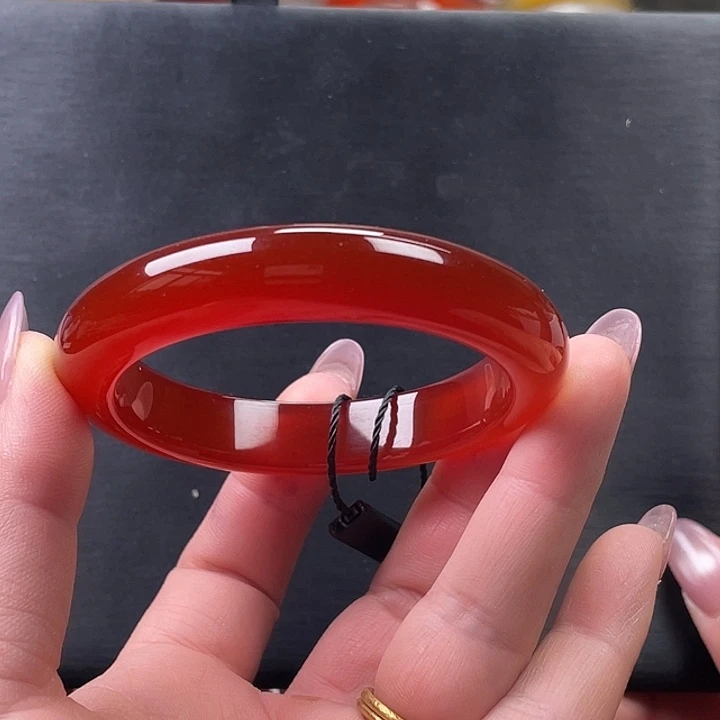 Y***o玛瑙/玉髓未镶嵌手镯