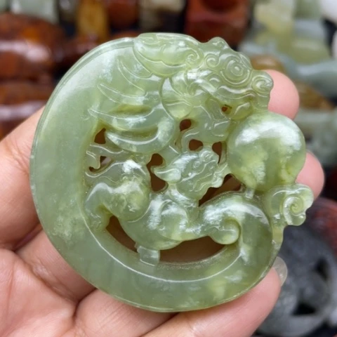 蛇纹石玉未镶嵌颈饰37