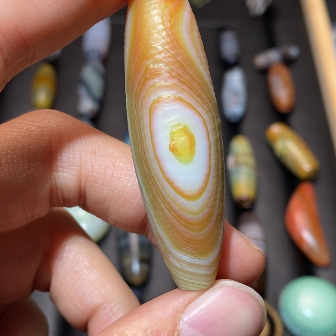 玛瑙/玉髓颈饰未镶嵌半**姜