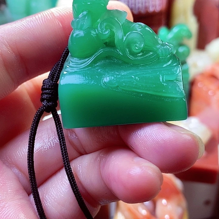 躺***猫青田石四川绿四川绿