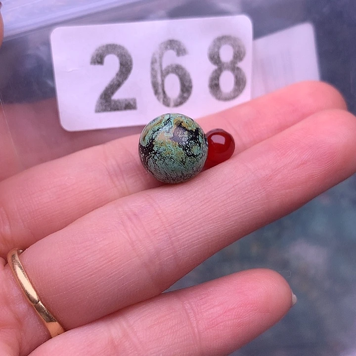 南红玛瑙未镶嵌珠宝奇石