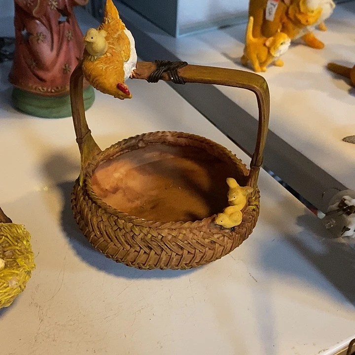 树脂制品母鸡提篮