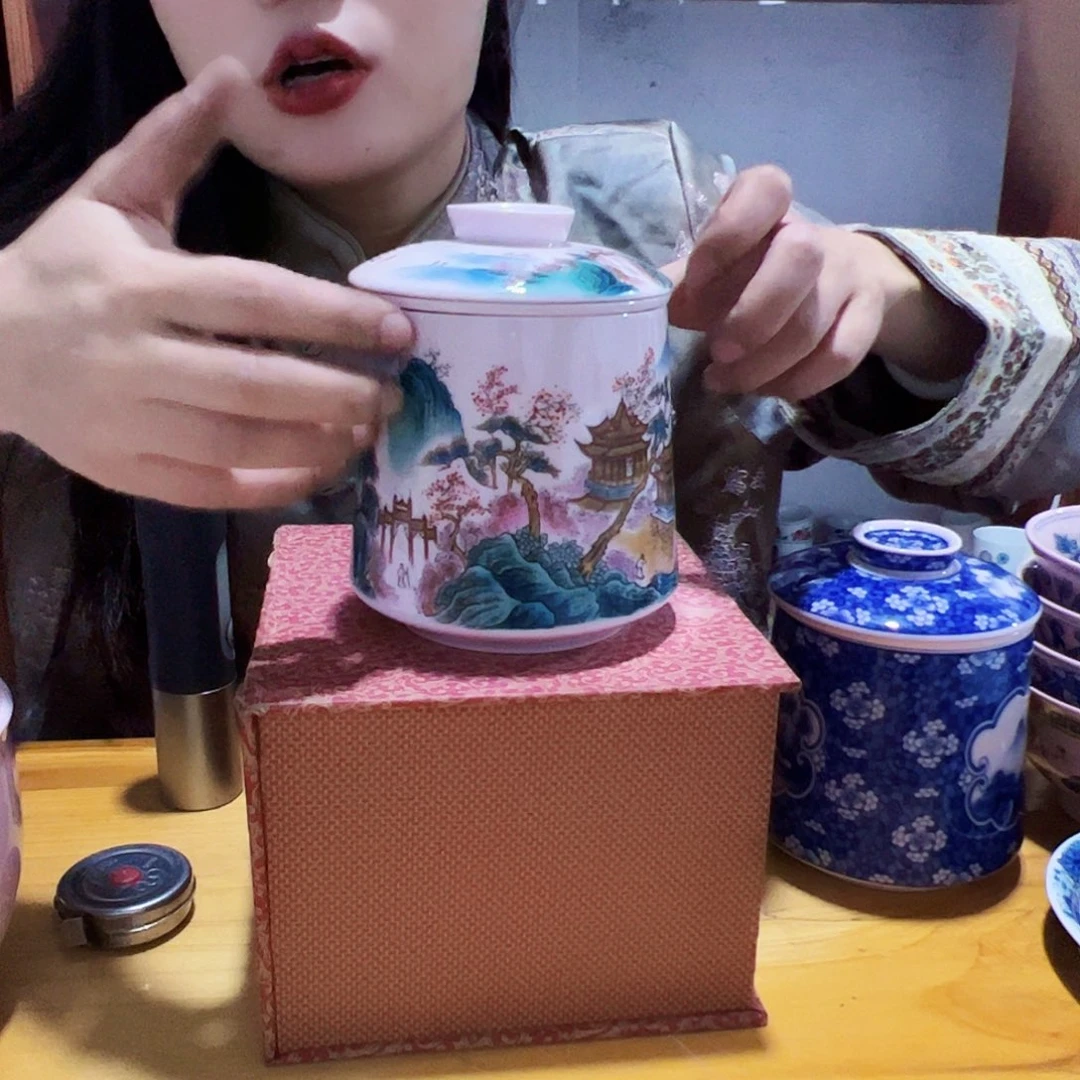 摆件景德镇红xixi粉彩山水杯