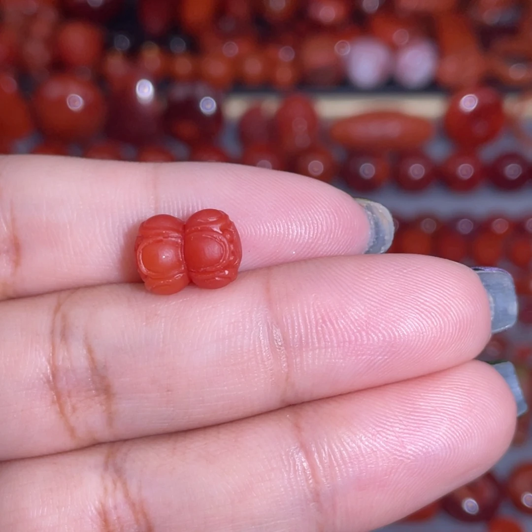 南红玛瑙未镶嵌并蒂莲