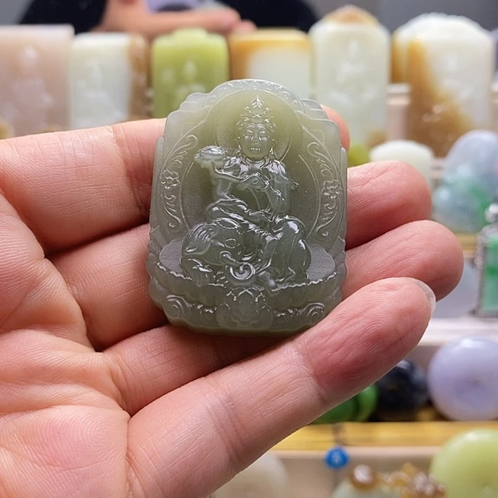 和田玉未镶嵌颈饰