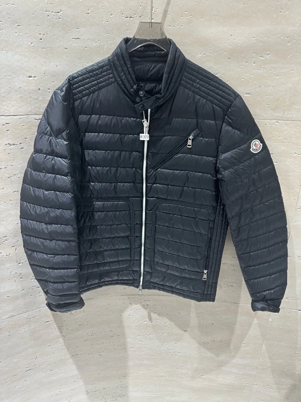 99新 蒙口 尺码4肩宽46胸围110衣长75编码377