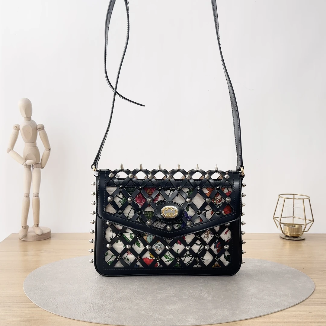 95新 GUCCI/古驰 镂空铆钉装饰单肩包/0656