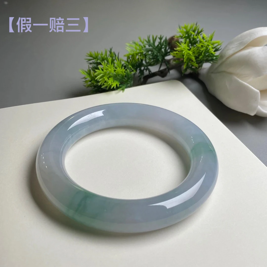 翠亿诚糯冰飘绿花翡翠圆条手镯 飘绿花清润雅致