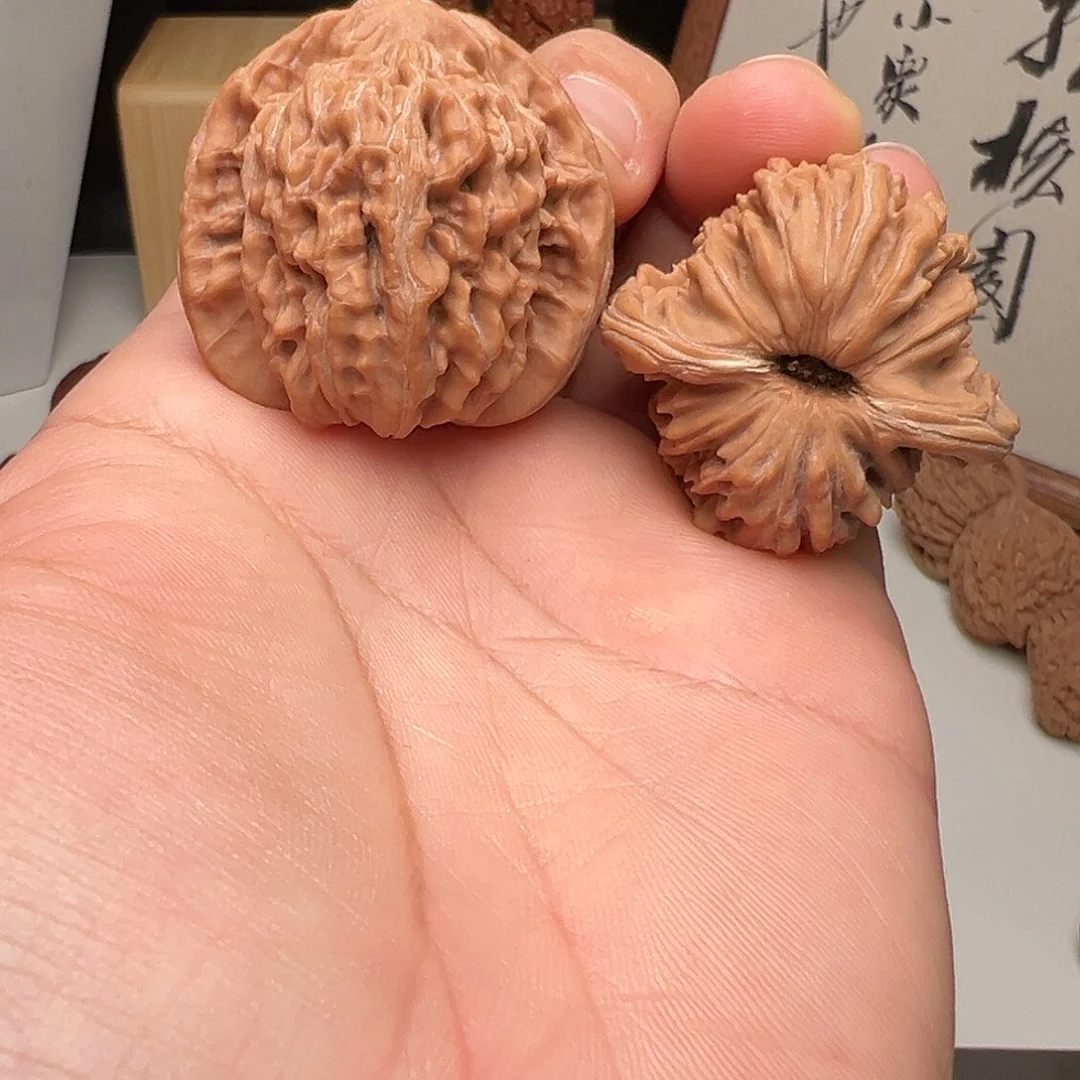 N***-文玩核桃吊坠四座楼