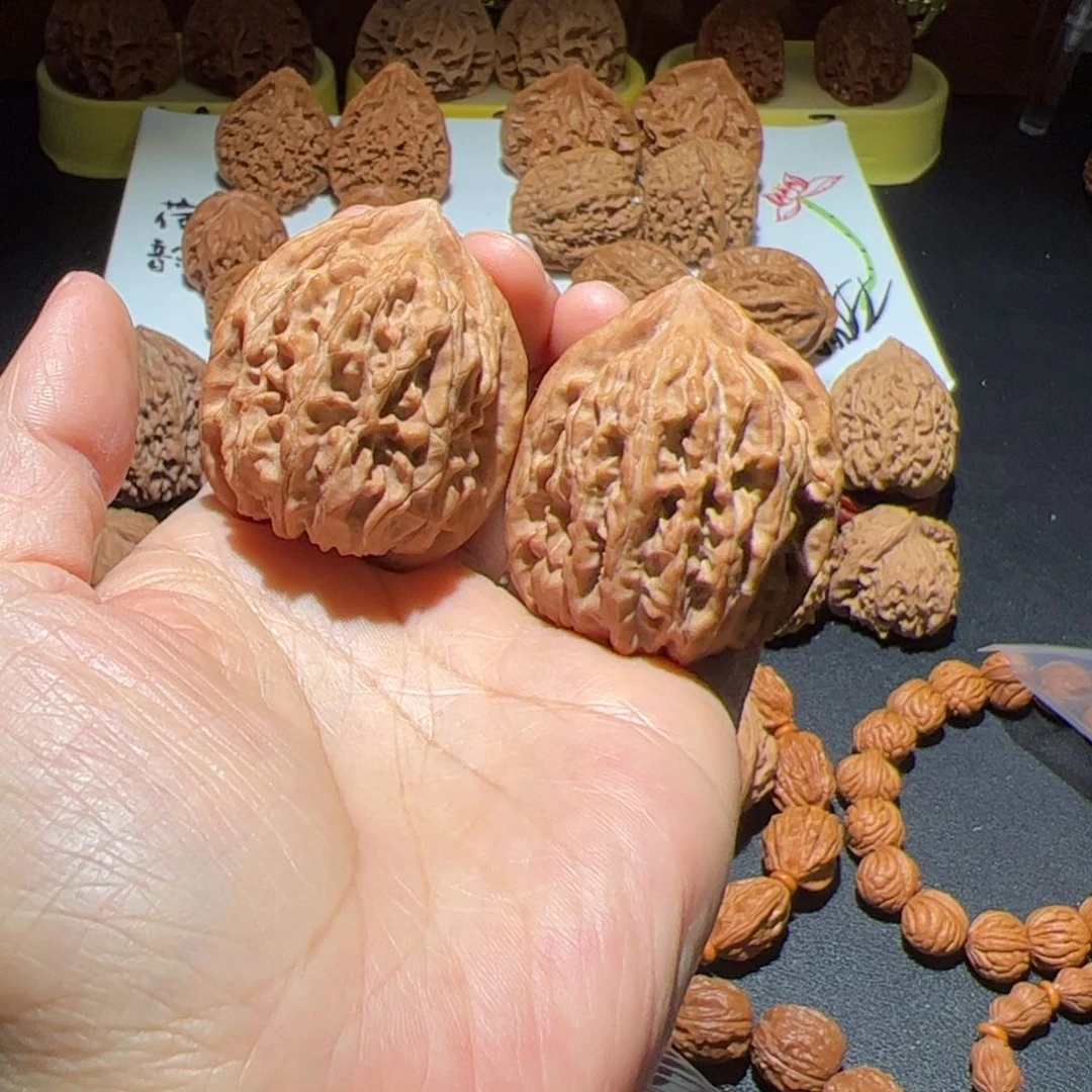 文玩核桃把件?****?顶天鸡心