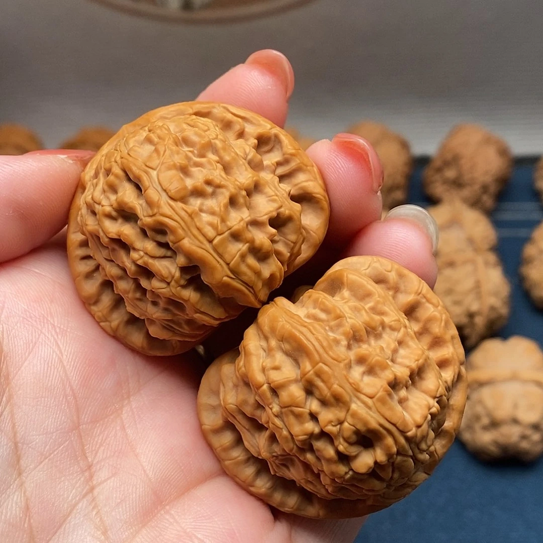 一***喃文玩核桃把件8白狮子尺寸41.5