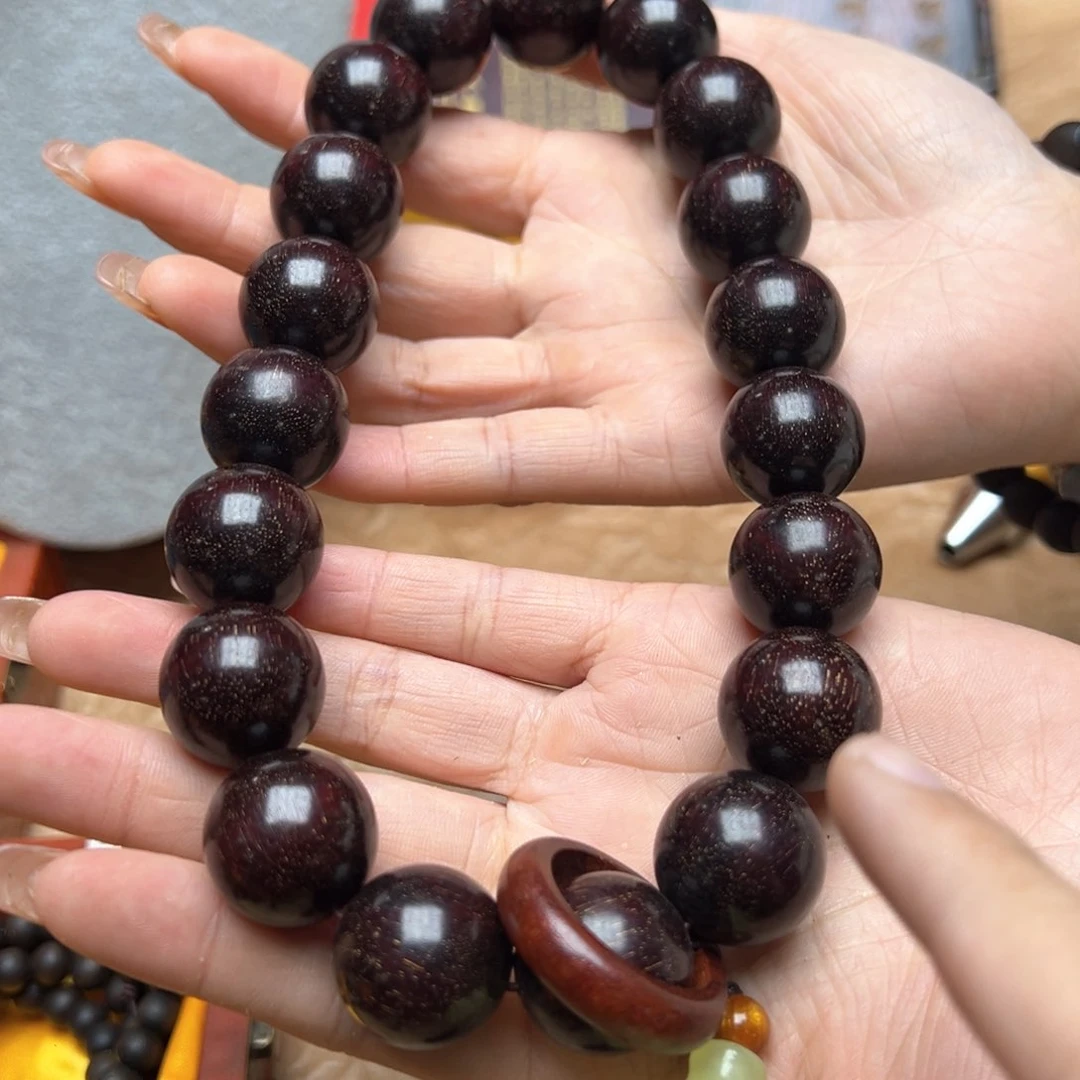 大叶紫檀（黑酸枝木类）