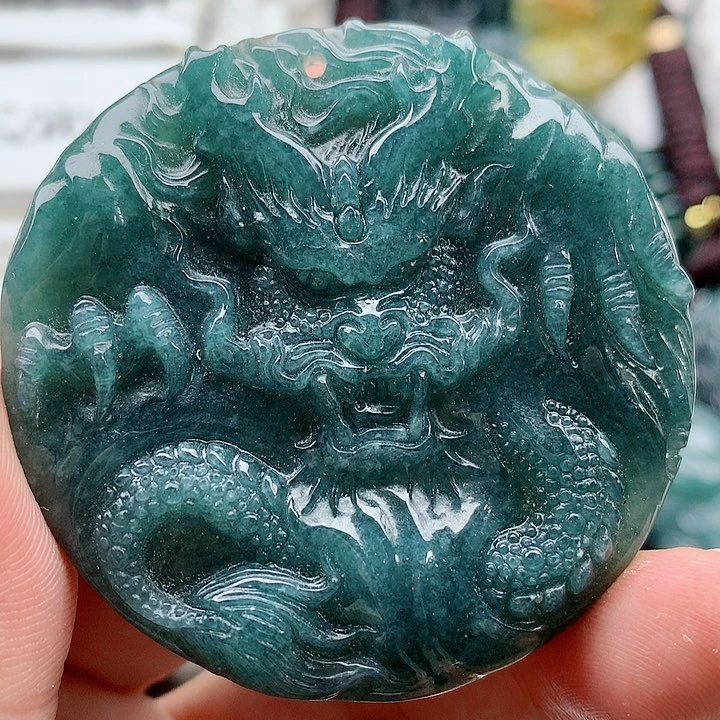 颈饰未镶嵌翡翠1