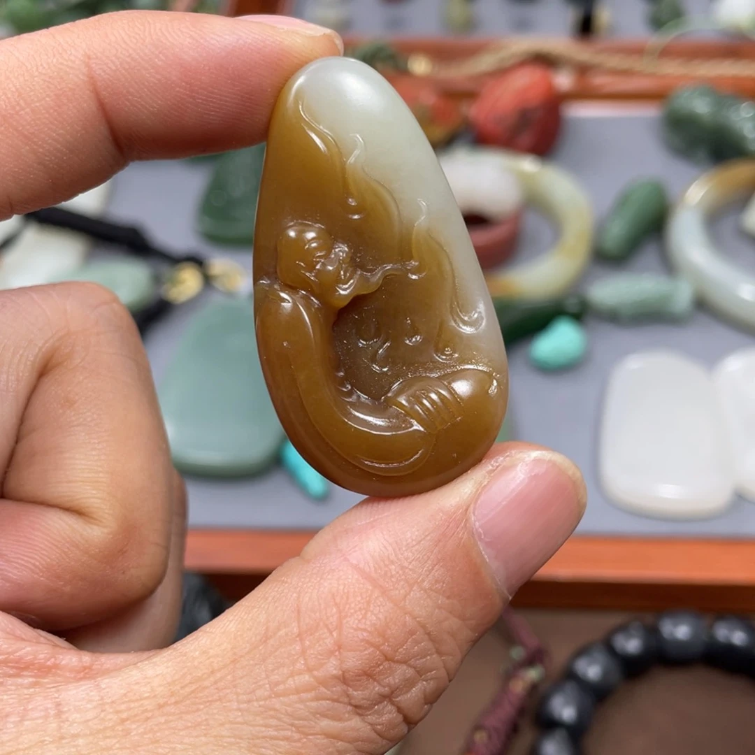 和田玉颈饰未镶嵌
