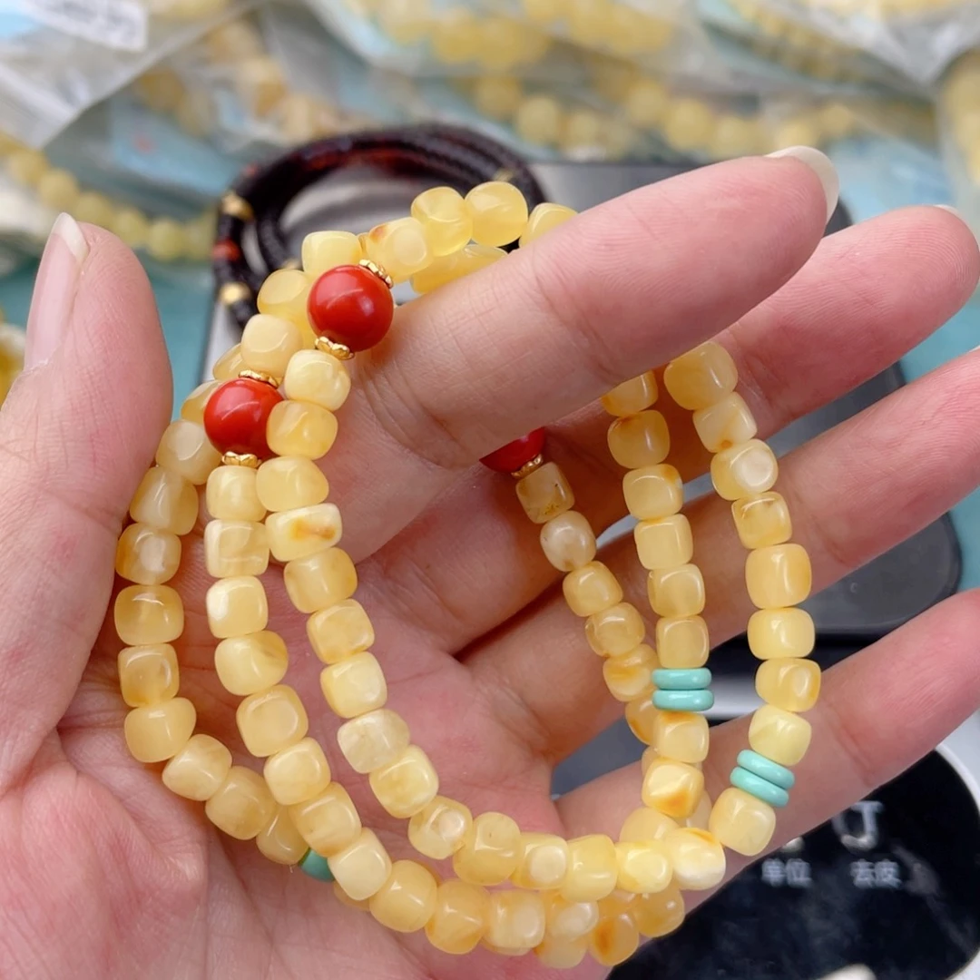 蜜蜡裸石未镶嵌蜜蜡。多样性发其一