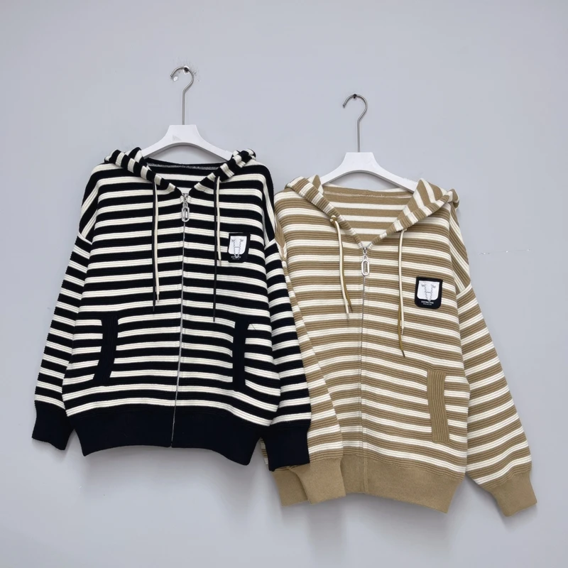 115女士卫衣长袖春款时尚休闲连帽条纹带帽秋季