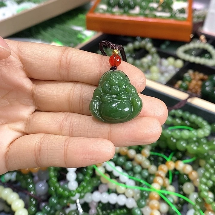 和田玉（碧玉）颈饰未镶嵌