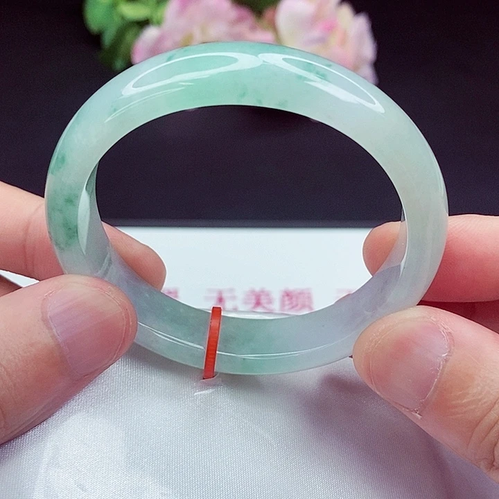 翡翠手镯未镶嵌55.5圈贵妃