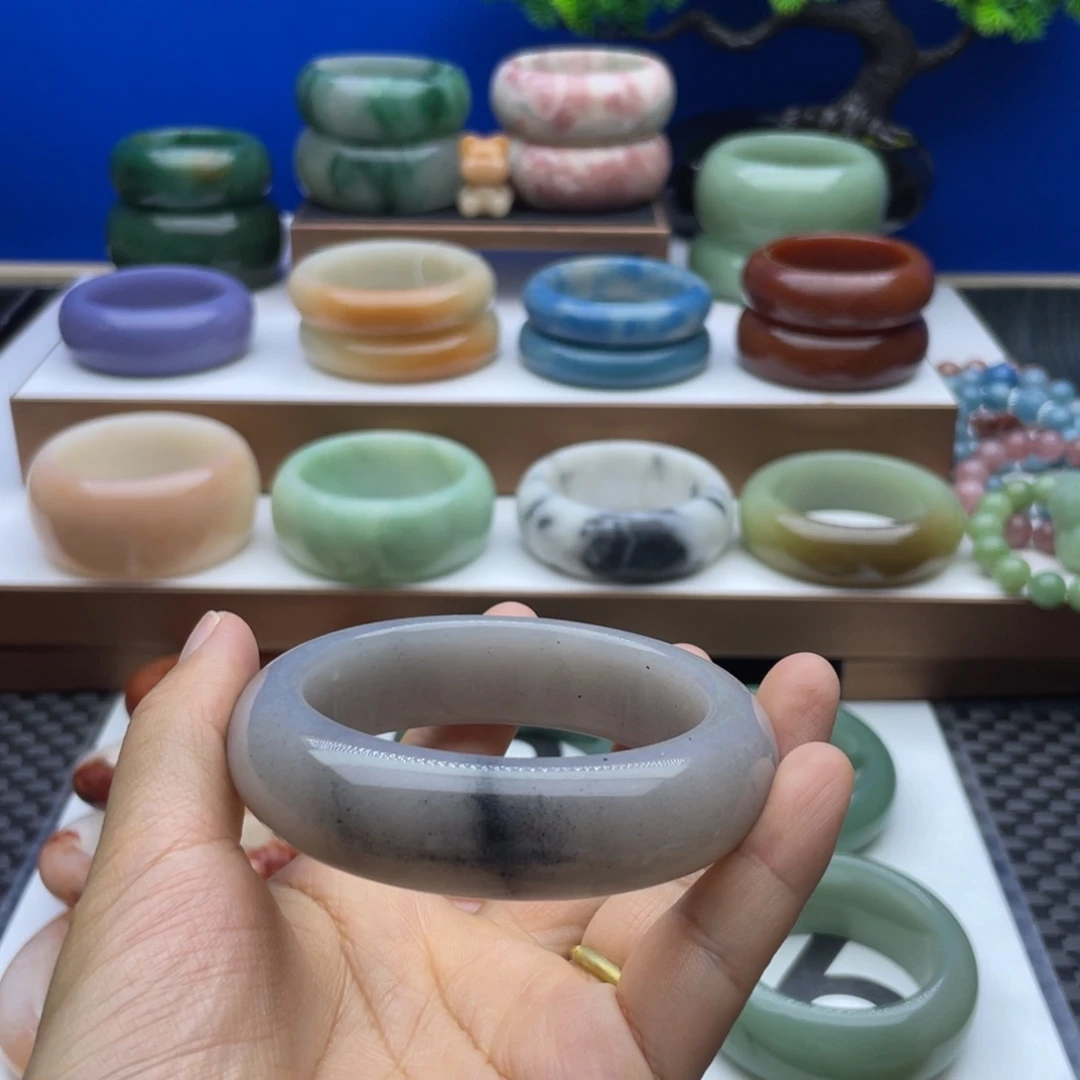 石英质玉未镶嵌手镯