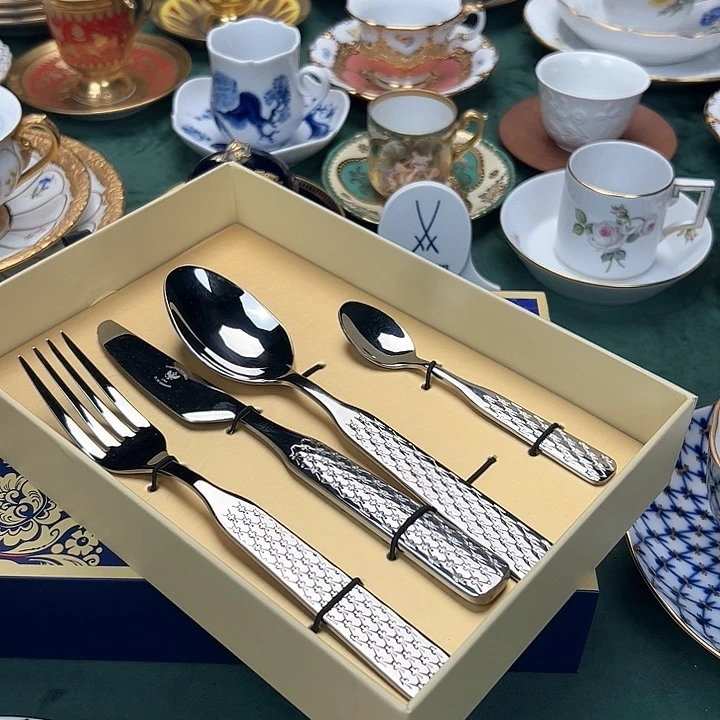 瓷片俄皇新品网纹四件套